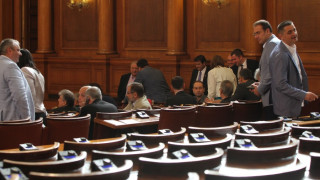 Депутатите заседават за здравето извънредно на 16 юни
