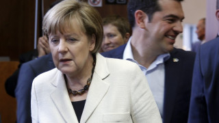 Меркел и Оланд натискат Гърция да побърза