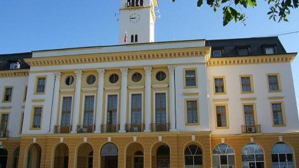 Общински съвет Сливен не прие доклад за обществените поръчки на общината | StandartNews.com