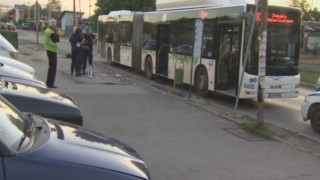 Младежът с ножа в рейса заплашвал и друг пътник