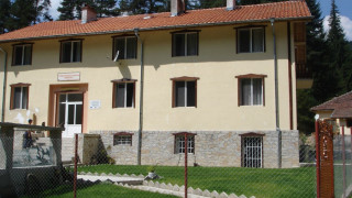 Община Сатовча ремонтира база за туристи