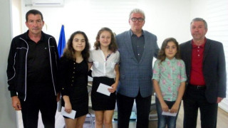 Младите тенисисти на Момчилград с отличия от ученическите игри