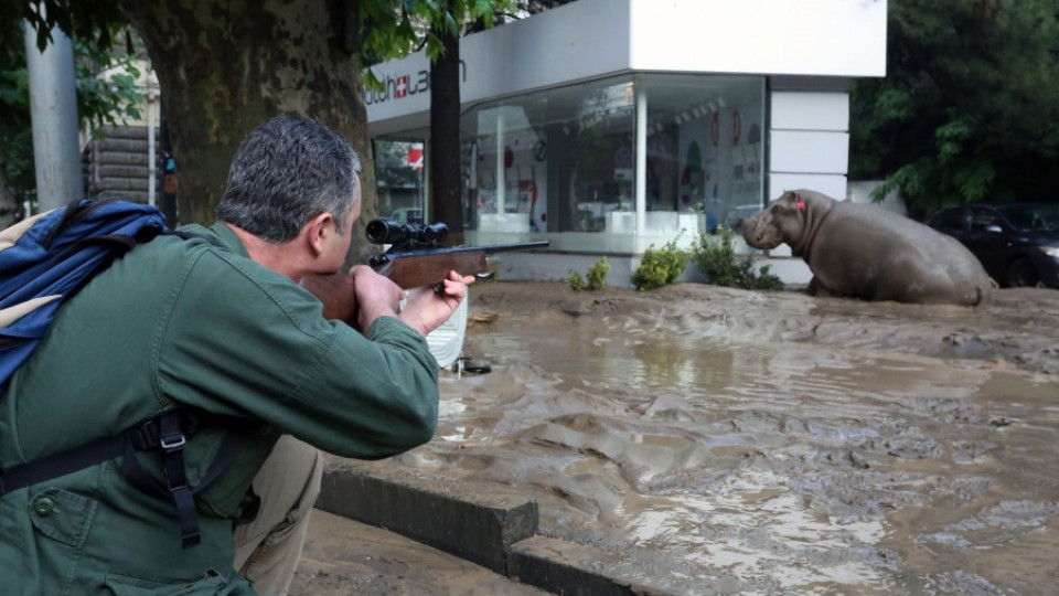 12 души загинаха при потопите в Тбилиси (ОБЗОР) | StandartNews.com