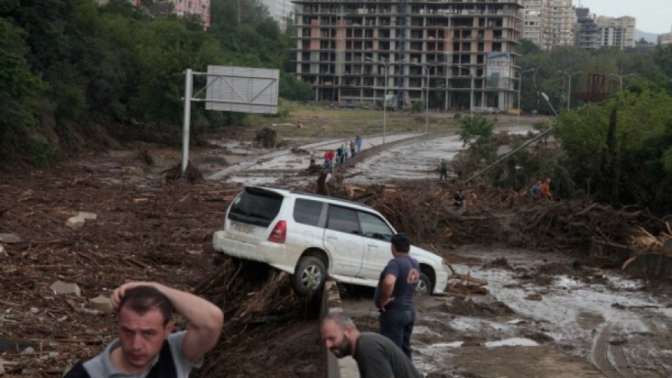 Щети за десетки милиони след наводнението в Тбилиси | StandartNews.com