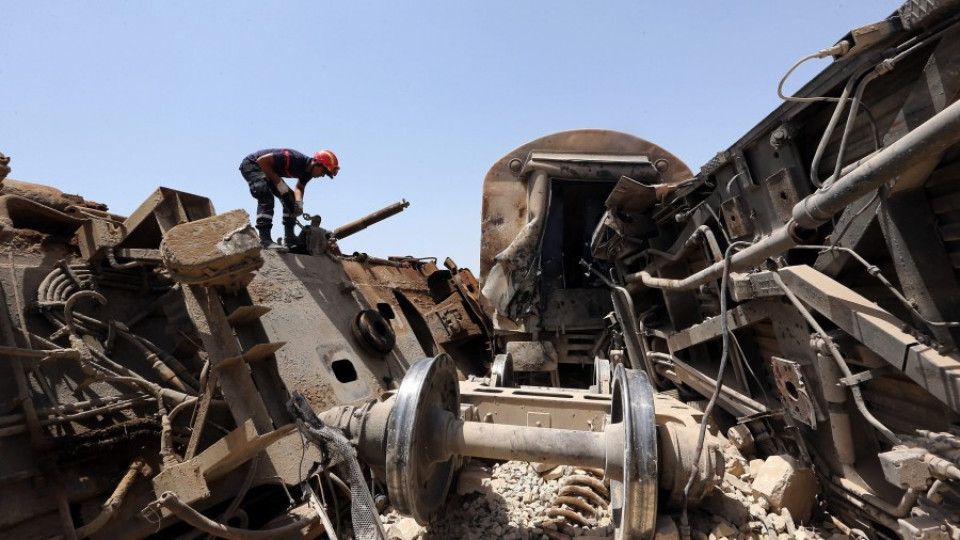 7 жертви и десетки ранени при влакова катастрофа в Тунис | StandartNews.com