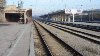 Градска железница ще свърже гарата и летището в Бургас