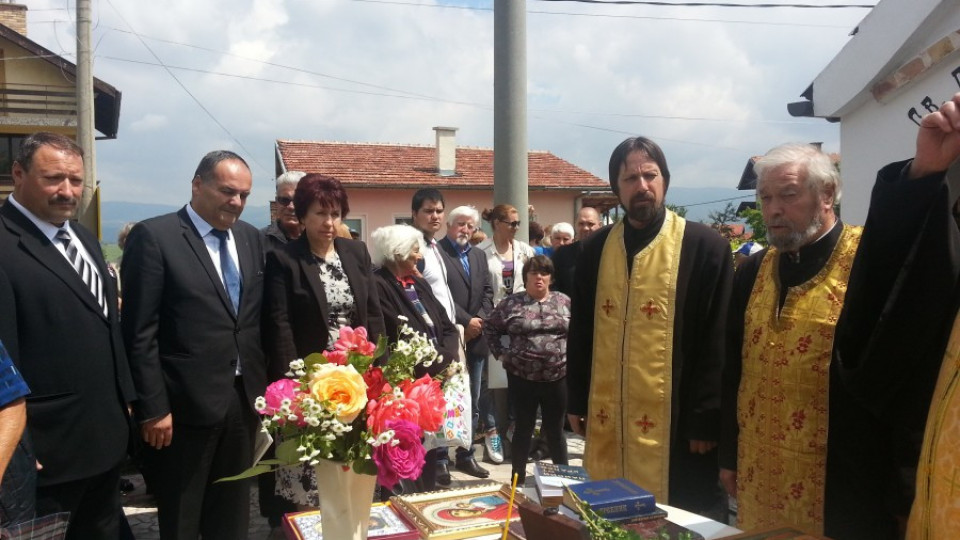 Осветиха параклис на св. Паисий в село с доказателства да му е родно място | StandartNews.com