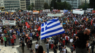 Еврогрупата нищи съдбата на Гърция