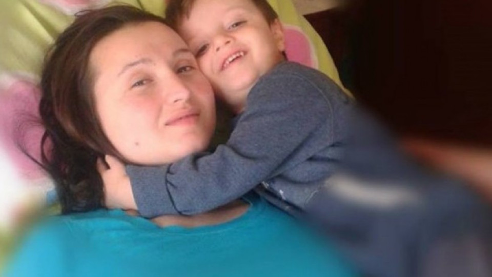 Търсят 21 хил. евро за парализирана майка | StandartNews.com