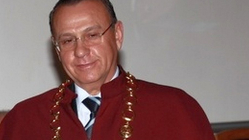 Ректор си гласува 1500 лв. до живот | StandartNews.com