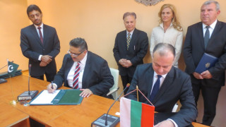 България си сътрудничи с Пакистан за бизнеса