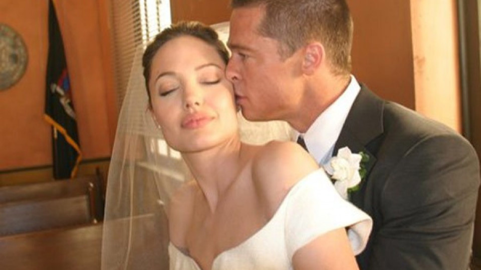 Брад поиска развод от Анджелина | StandartNews.com