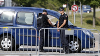 Трима в ареста за атентата във Франция, търсят още  съучастници
