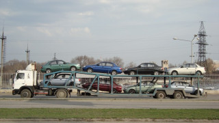 Автовоз катастрофира и разпиля коли по магистрала "Тракия"