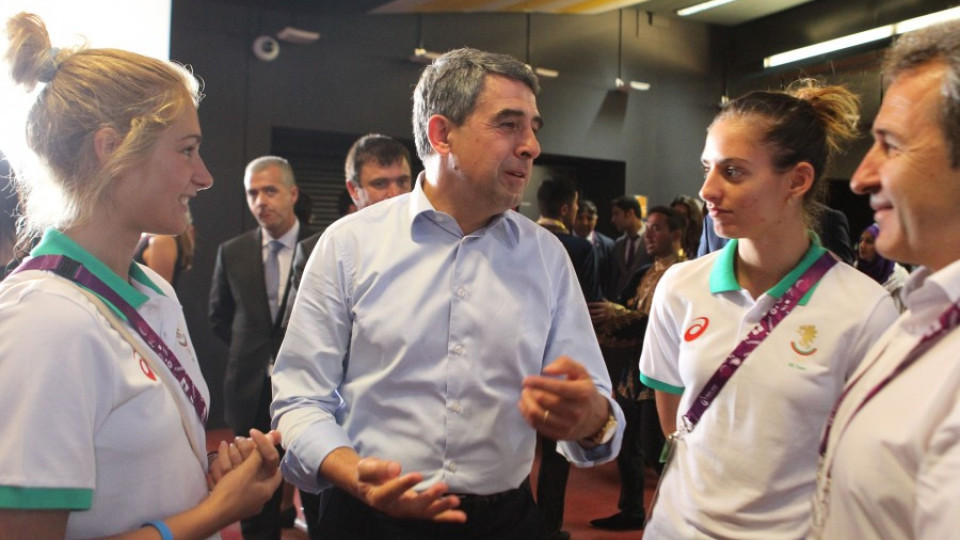 Президентът Плевнелиев се срещна с българските спортисти в Баку | StandartNews.com