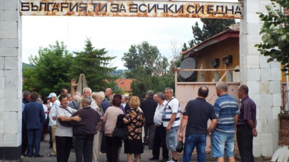 Военни се събраха на среща в поделението в Момчилград | StandartNews.com