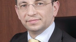 Неизбежен фалит и смяна на валутата