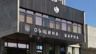 Реститути лъскат фасади във Варна