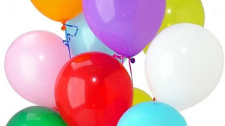Канадец беше арестуван, защото летя с балони (ВИДЕО)