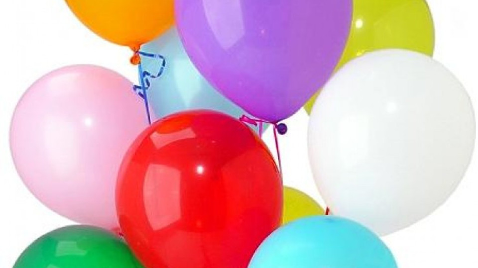 Канадец беше арестуван, защото летя с балони (ВИДЕО) | StandartNews.com