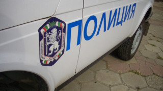 15-годишно момиче дупчи на ред гумите на автомобили в Раднево