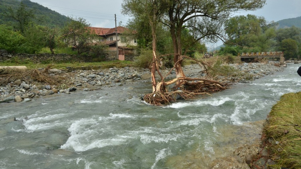 В Дълги дел от чешмите потече чиста вода | StandartNews.com