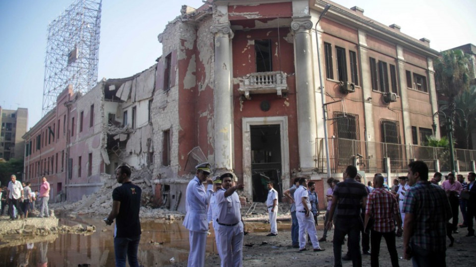 Взривът в Кайро взе жертва | StandartNews.com