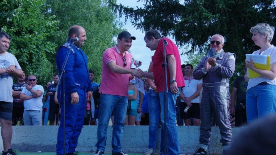 Кметът на Видин с награда за развитие на автомобилния спорт | StandartNews.com