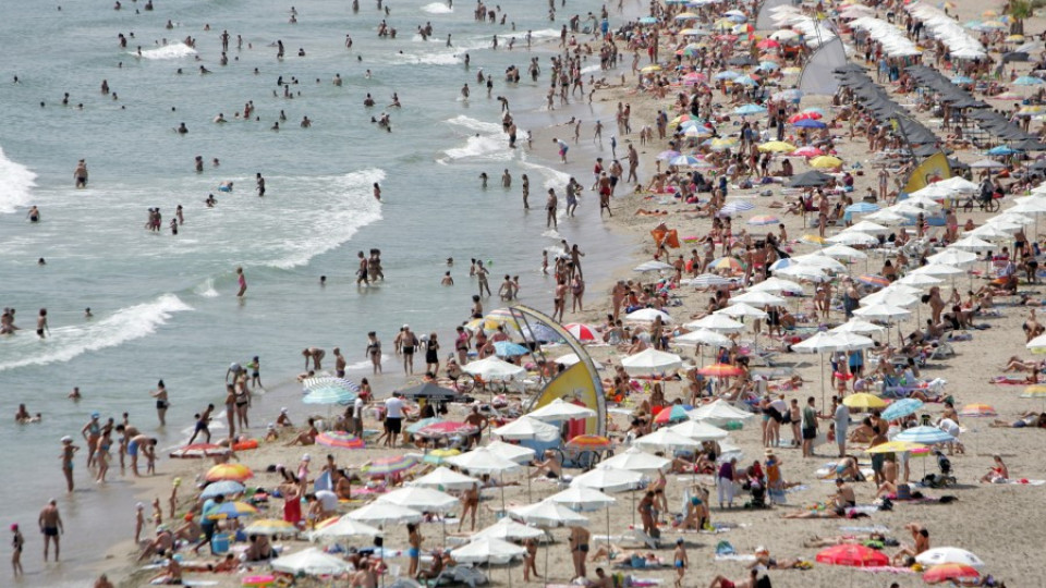 Само два плажа на юг без нарушения | StandartNews.com