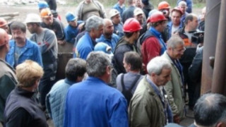 Миньори излизат на протест