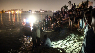 Десетки загинали на сватба на кораб в река Нил