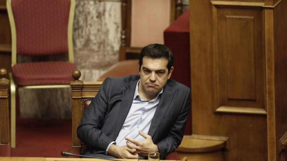 Гърция каза "да" сред бурни протести | StandartNews.com
