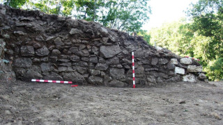 Археолози спасиха тракийска крепост