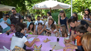 Деца „пътуваха” във времето с Музей на колела
