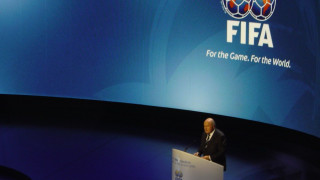 Дясната ръка на Блатер напуска ФИФА