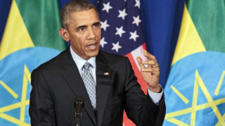 Обама танцува и пее с президента на Кения