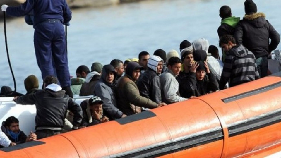 1 800 бежанци са спасени в Средиземно море | StandartNews.com
