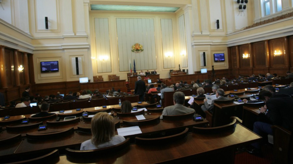 НС няма да гласува законопроекта на Кунева, РБ заседава извънредно | StandartNews.com