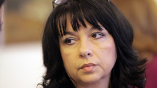 И министър Петкова иска прокурори в енергетиката