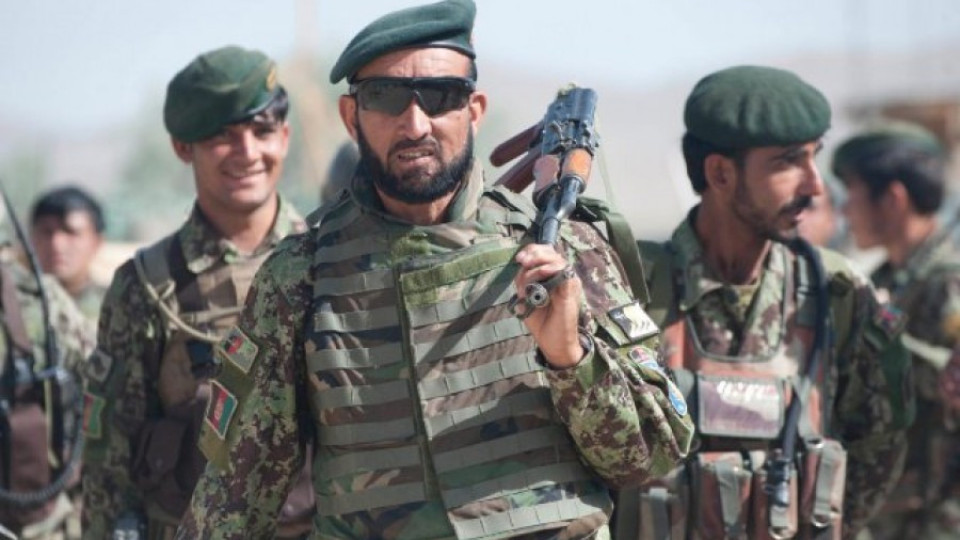 4000 войници напуснат Афганистанската армия всеки месец | StandartNews.com