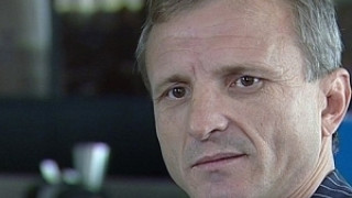 Гриша Ганчев оправя лично картотеките в ЦСКА