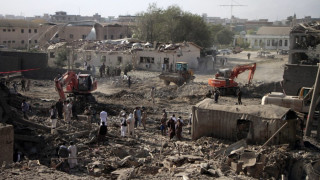 Камикадзе уби 17 и рани 400 в Кабул