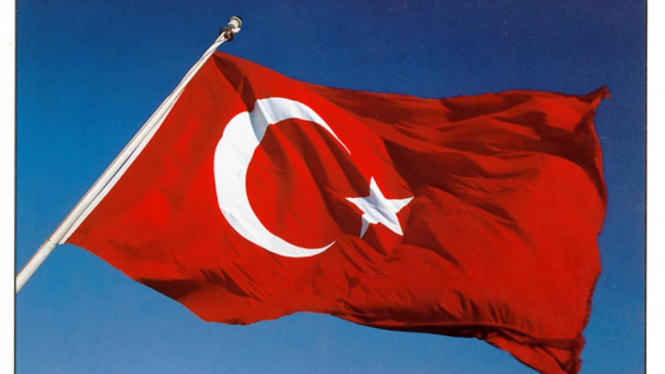 Четирима полицаи са убити при взрив на мина в Турция | StandartNews.com