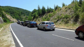 Километрични опашки на път за Гърция