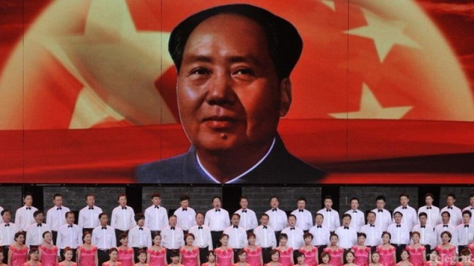 Наказват тв водещ за обида на Мао | StandartNews.com