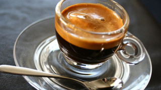 Депутати дължат 20 000 евро за кафе