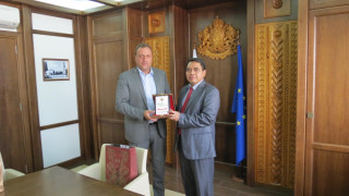 Индонезия с консул в Банско