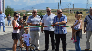 Откриха ремонтирани улици в две сандански села