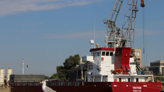 Пристанище Варна прие чисто нов кораб (СНИМКИ)