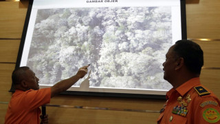 Откриха телата на хората, били на борда на индонезийския самолет